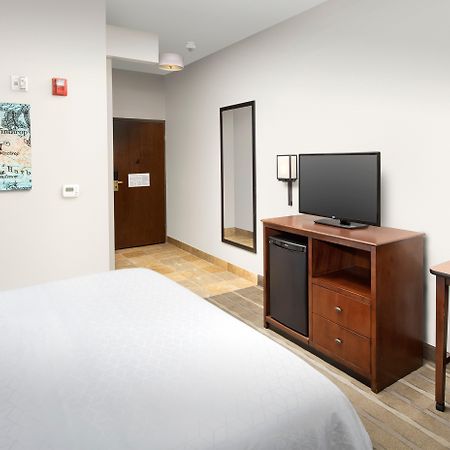Holiday Inn Express Boston North-Woburn By Ihg Exterior foto
