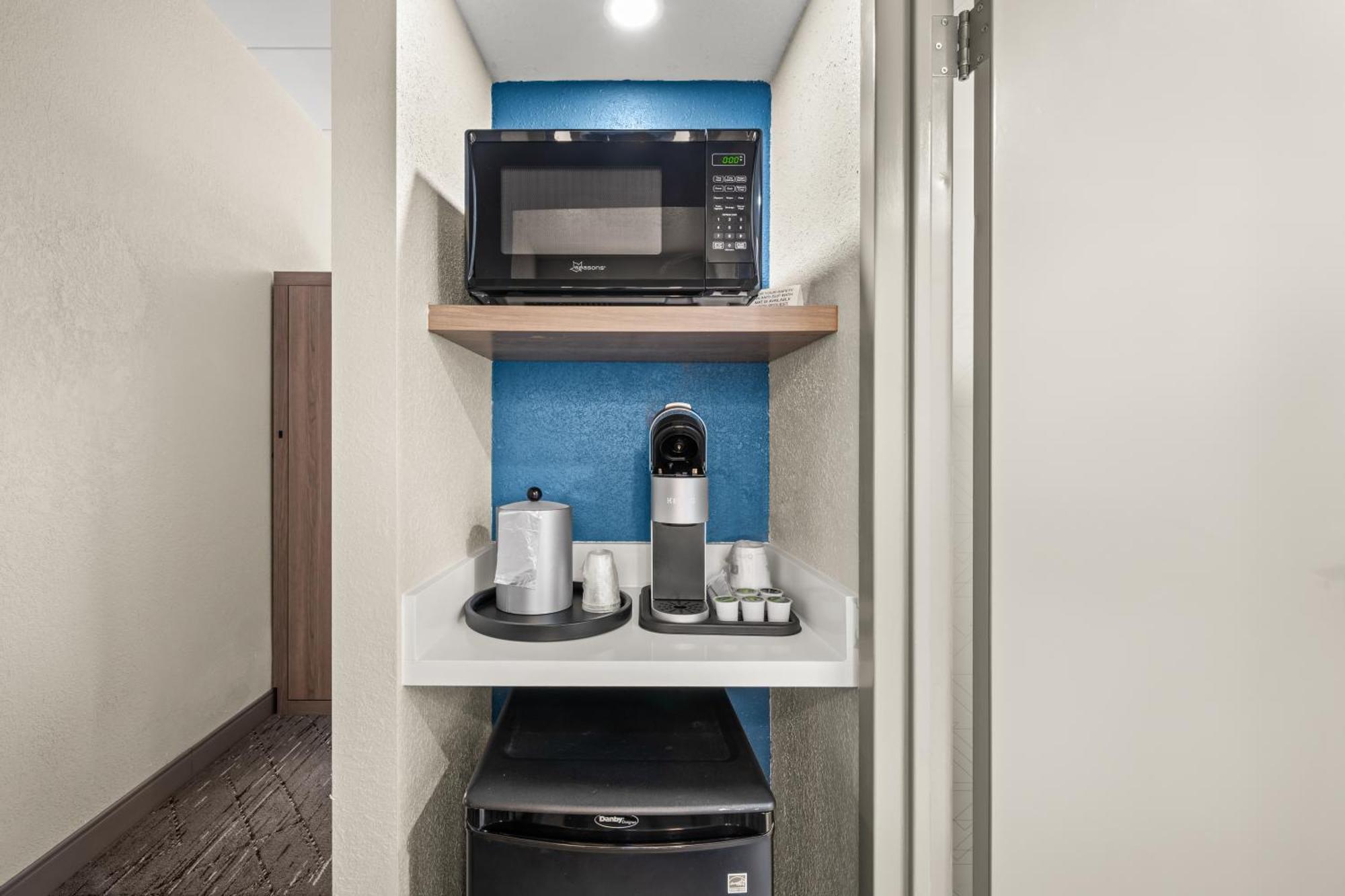 Holiday Inn Express Boston North-Woburn By Ihg Exterior foto